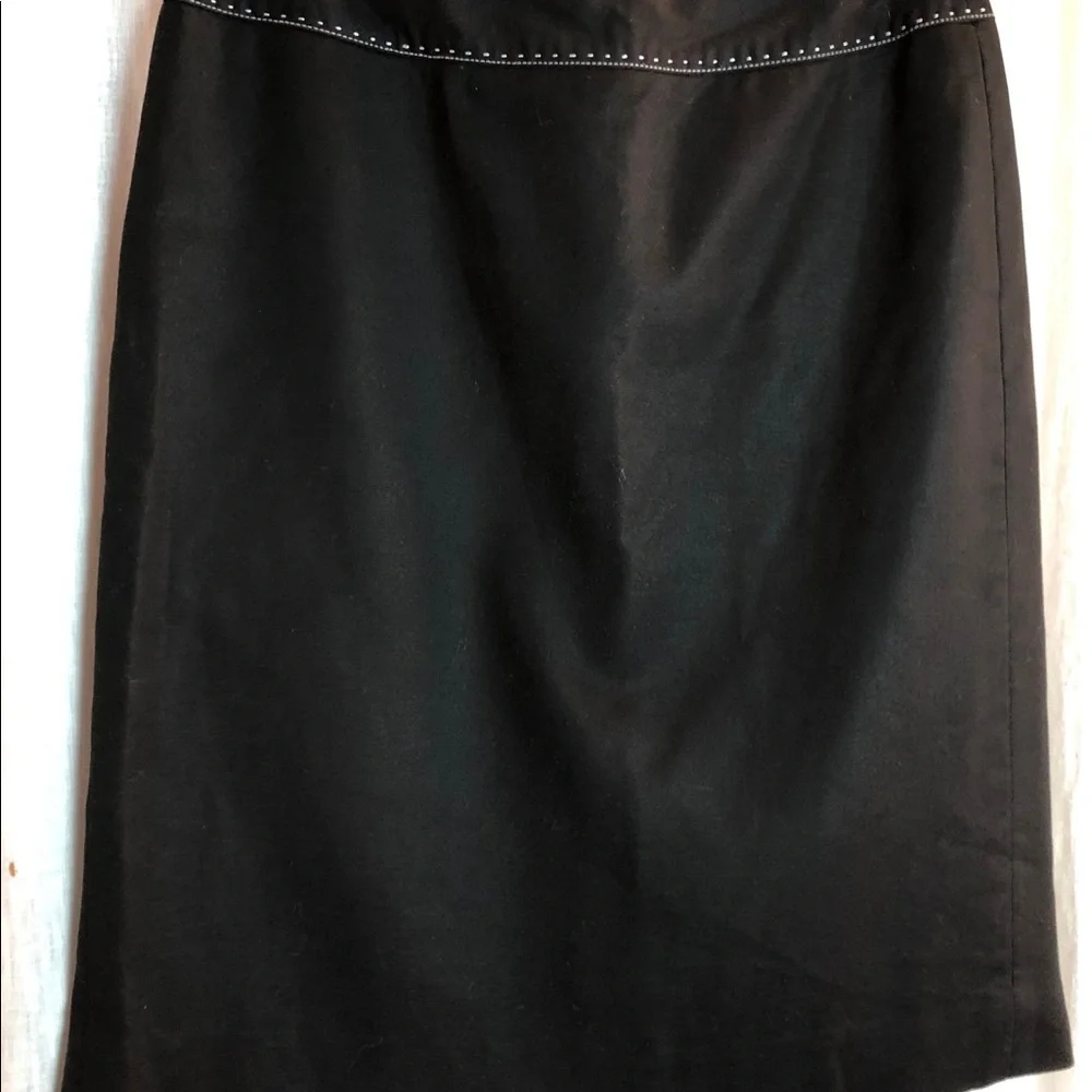 Ann Taylor Linen Black with White Stitching Classic Elegant Blazer/Skirt Career